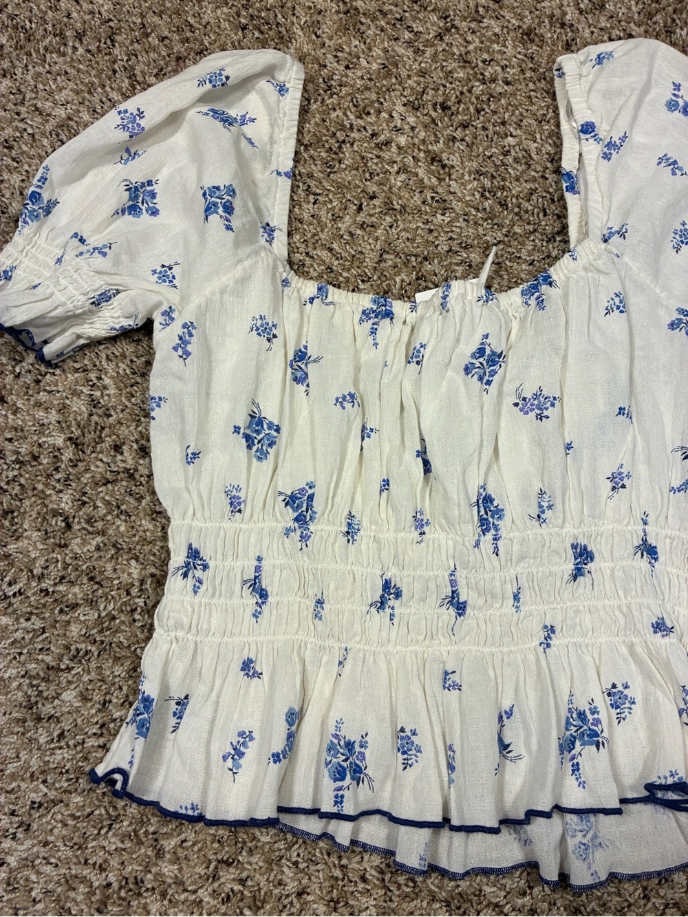 H&M Puff Sleeve Smocked Floral Cotton Cropped Top - Picture 12 of 14
